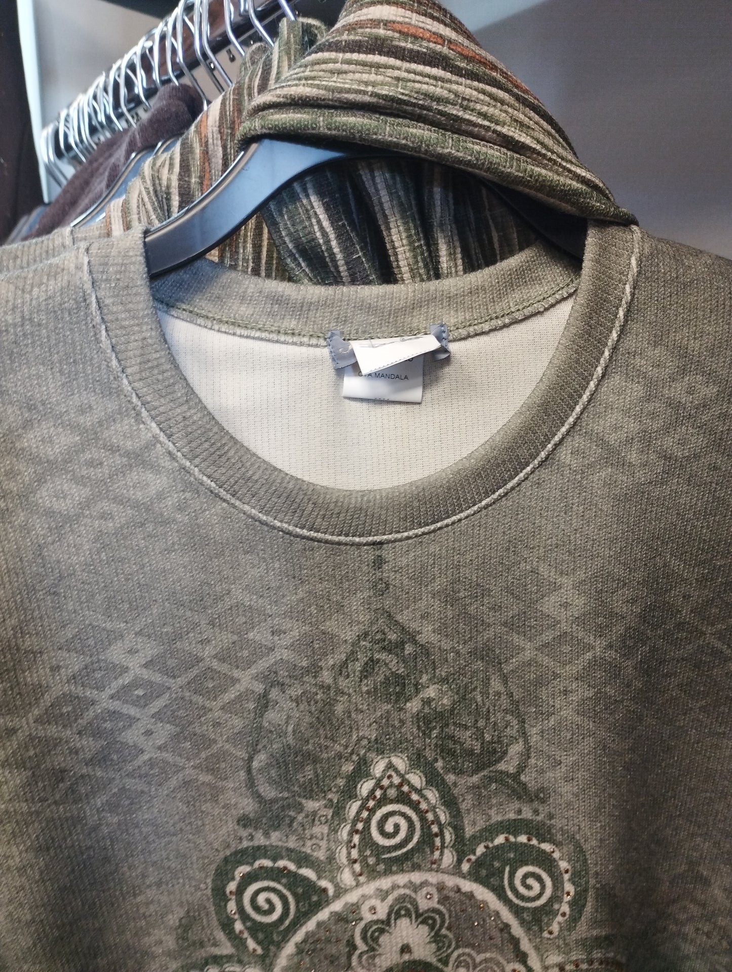 Camiseta mandala verde