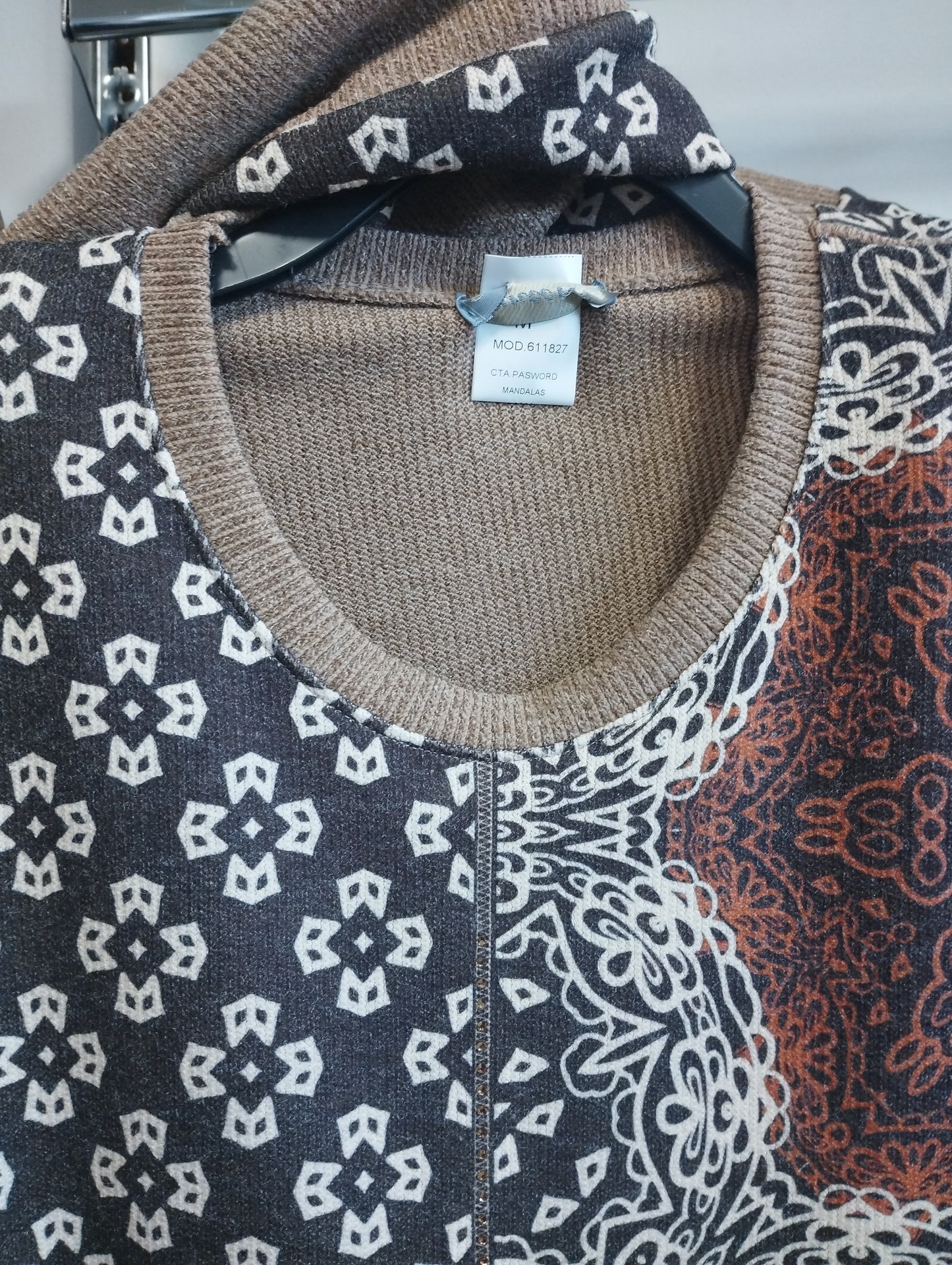 Camiseta mandala tostado